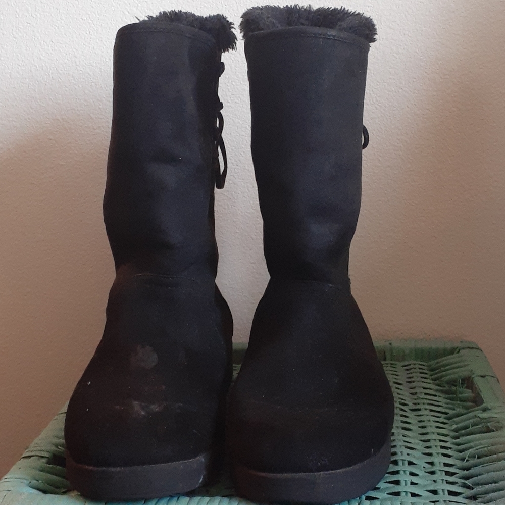 Black boots